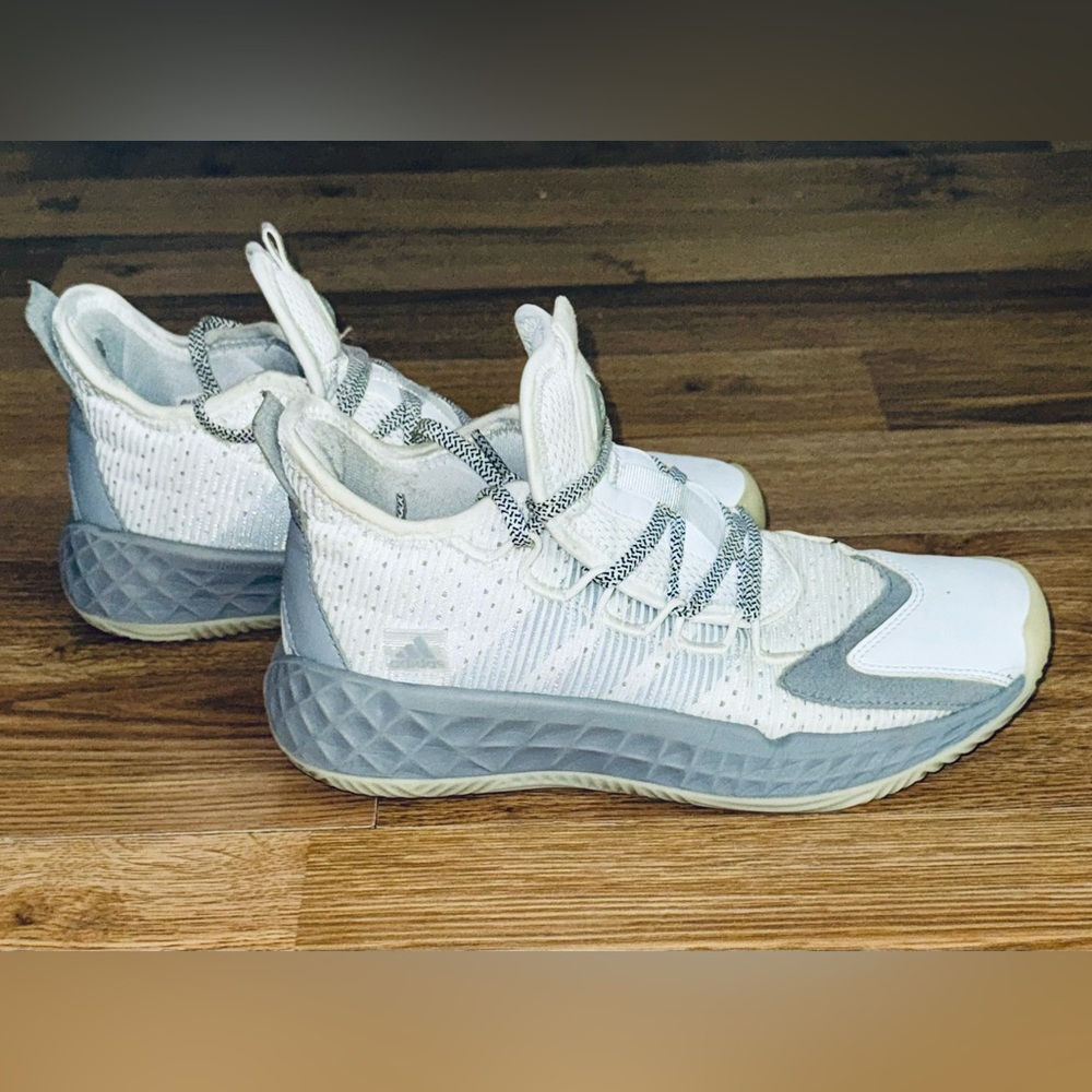 ADIDAS White & Gray Lacrosse Turf Shoes Sz Men’s 5.5 (Wmn’s 7). Great Condition!